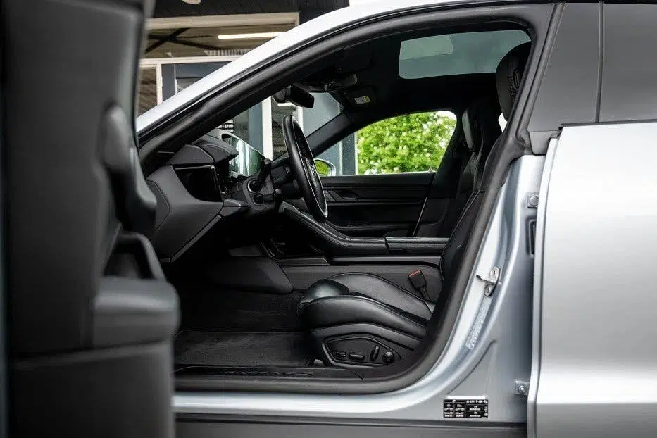 Porsche Taycan 4S 93 kWh uit 2022, foto 9