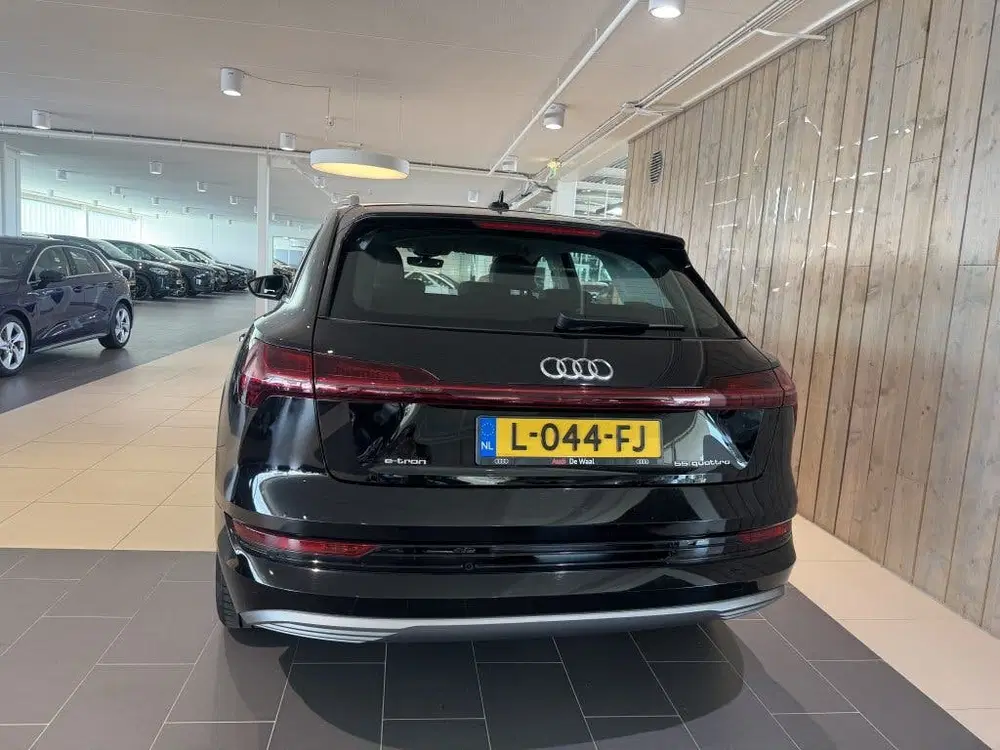Audi e-tron 55 quattro Business edition 95 kWh uit 2021, foto 4