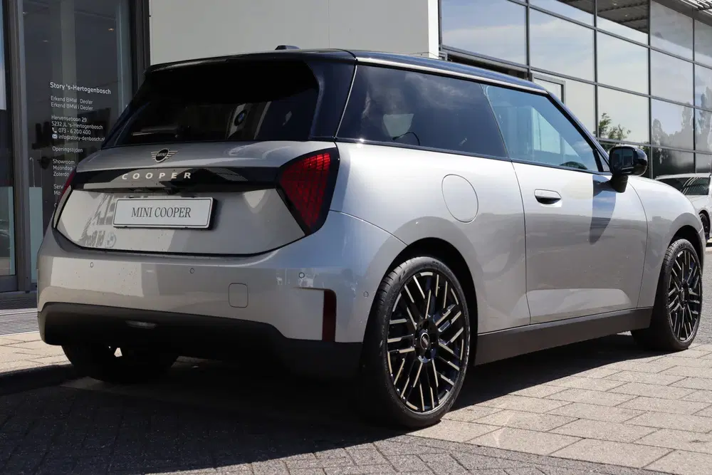Mini Hatchback Cooper E uit 2026, foto 11