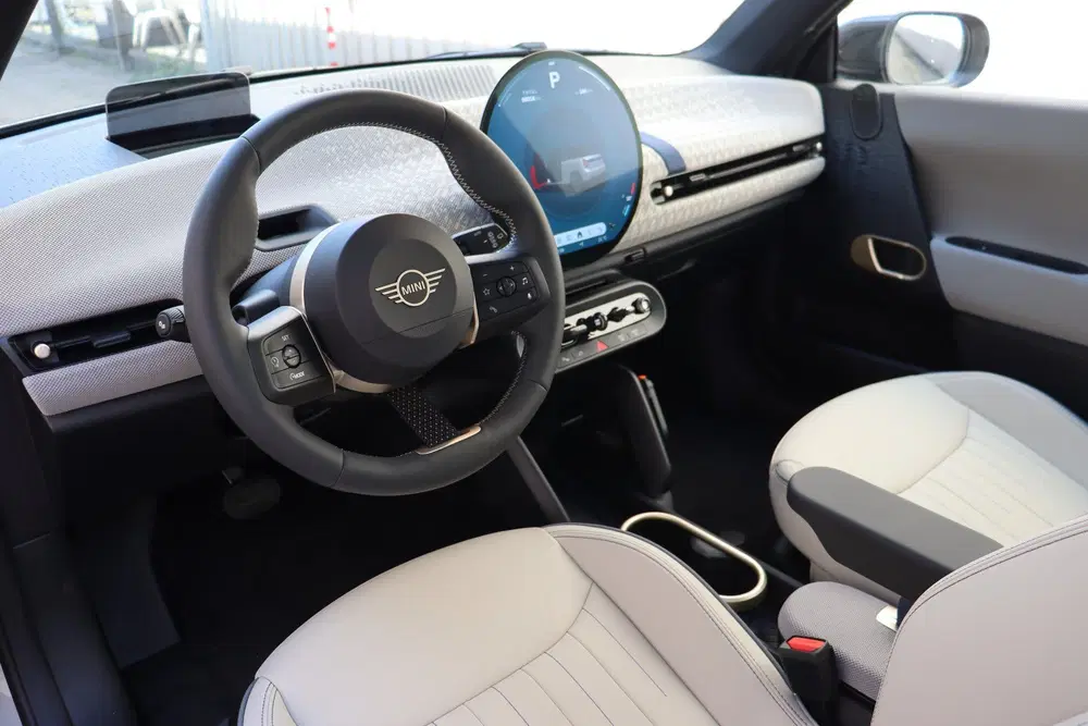 Mini Hatchback Cooper E uit 2026, foto 13