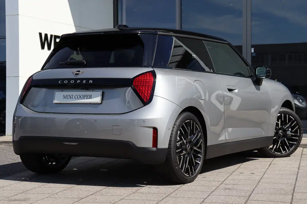Mini Hatchback Cooper E uit 2026, foto 9