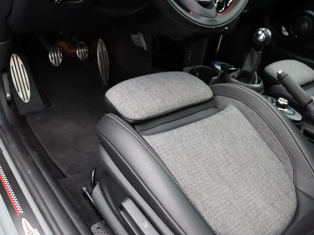 Mini John Cooper Works Cooper Dalston Edition + John Cooper Works uit 2021, foto 12