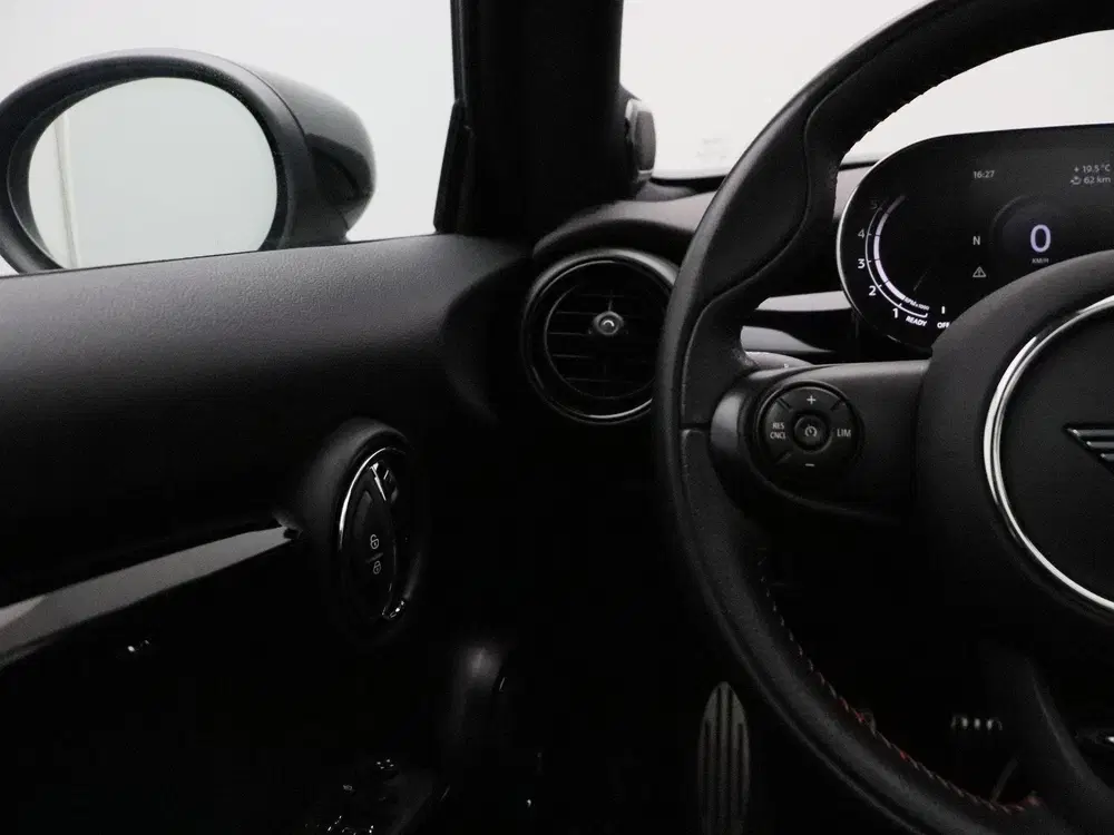 Mini John Cooper Works Cooper Dalston Edition + John Cooper Works uit 2021, foto 14