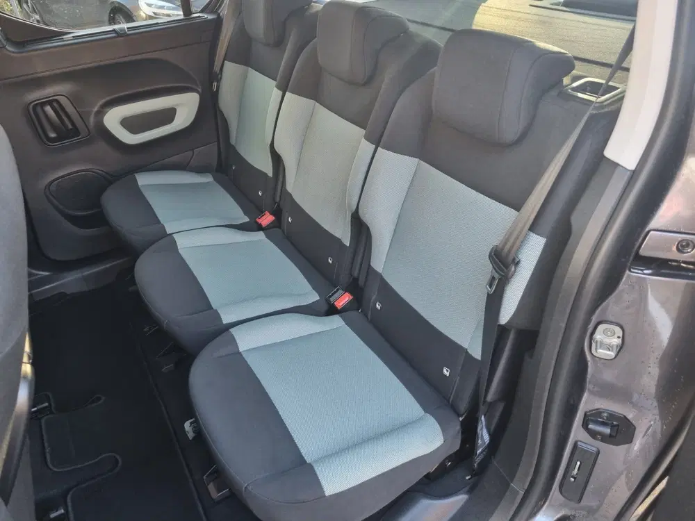 Citroën Berlingo Citroen Berlingo 1.2 PureTech Shine Automa uit 2022, foto 12