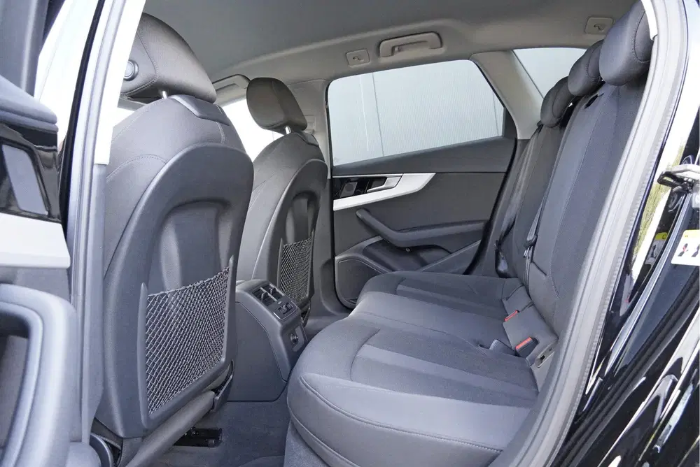 Audi A4 35 TFSI 150PK Automaat Business Edition BJ uit 2021, foto 13
