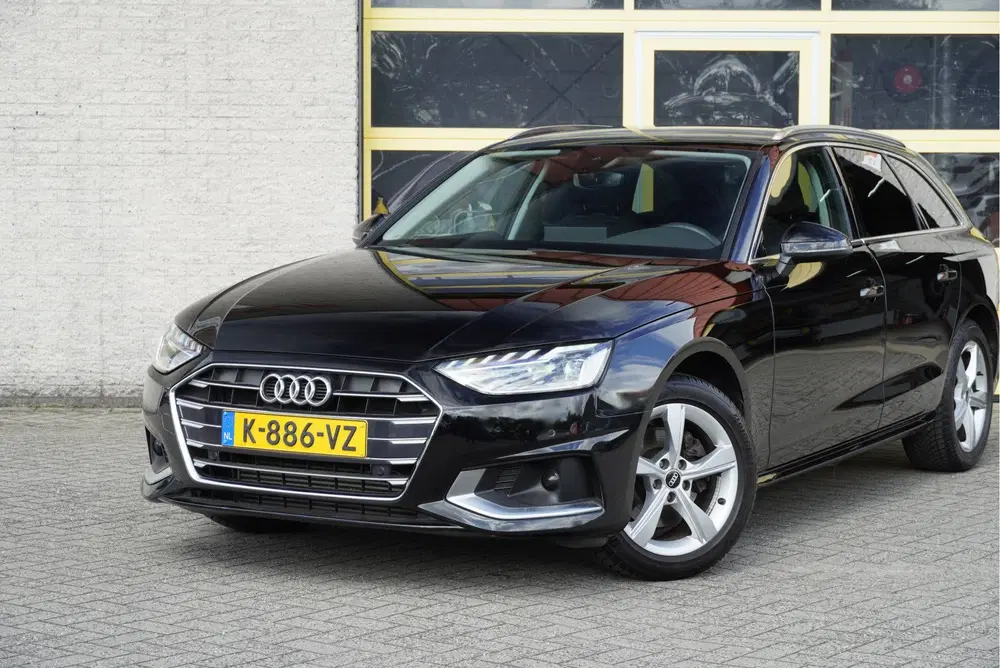 Audi A4 35 TFSI 150PK Automaat Business Edition BJ uit 2021, foto 3