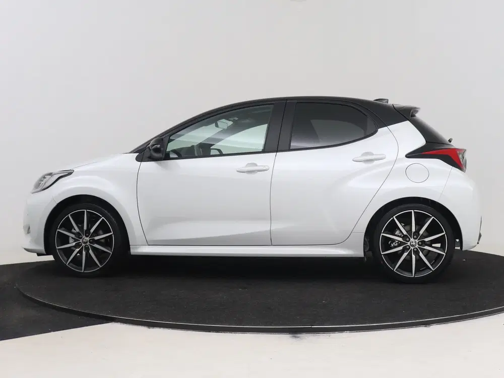 Toyota Yaris 1.5 Hybrid 130 GR SPORT (bj 2026 uit 2026, foto 3