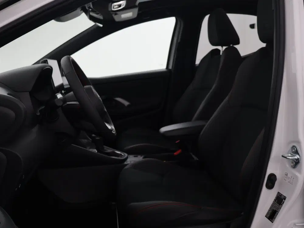 Toyota Yaris 1.5 Hybrid 130 GR SPORT (bj 2026 uit 2026, foto 6