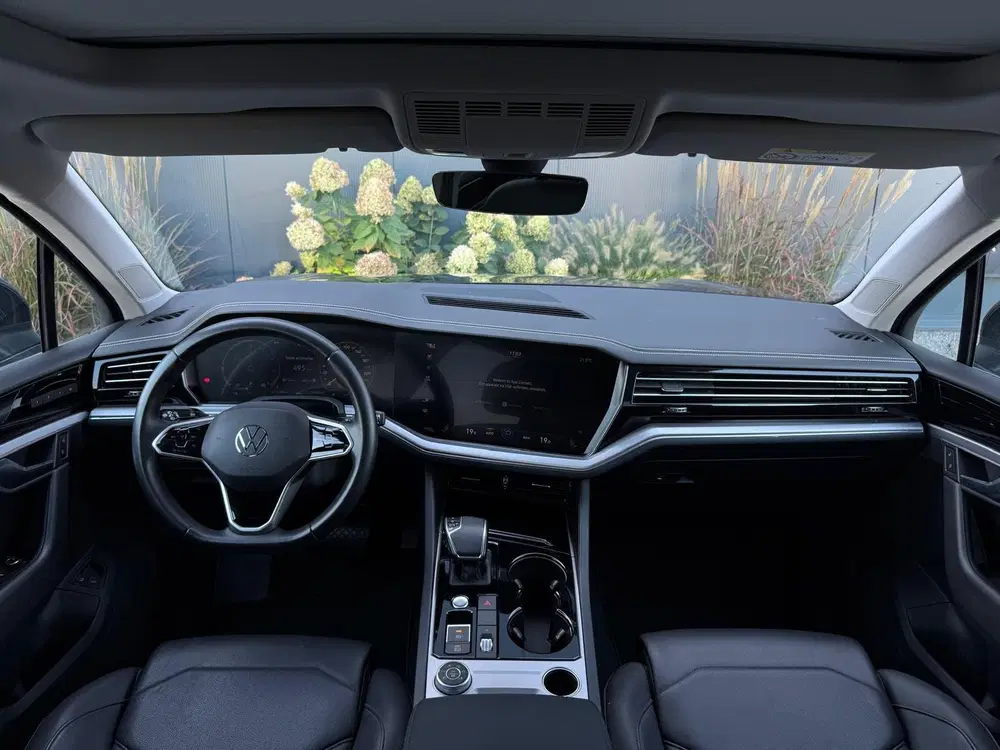 Volkswagen Touareg 3.0 TSi eHybrid 4MOTION PANO uit 2023, foto 2