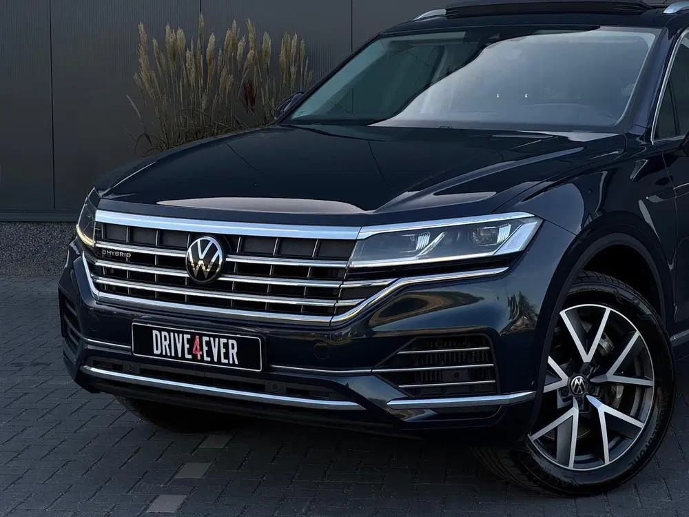 Volkswagen Touareg 3.0 TSi eHybrid 4MOTION PANO uit 2023, foto 5