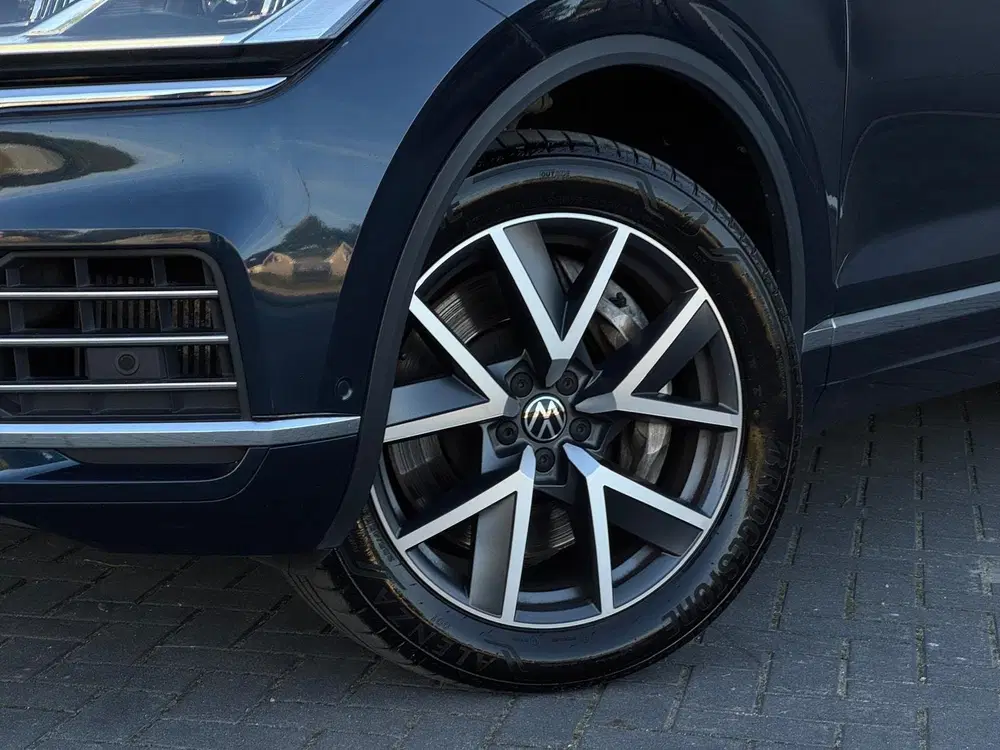 Volkswagen Touareg 3.0 TSi eHybrid 4MOTION PANO uit 2023, foto 6
