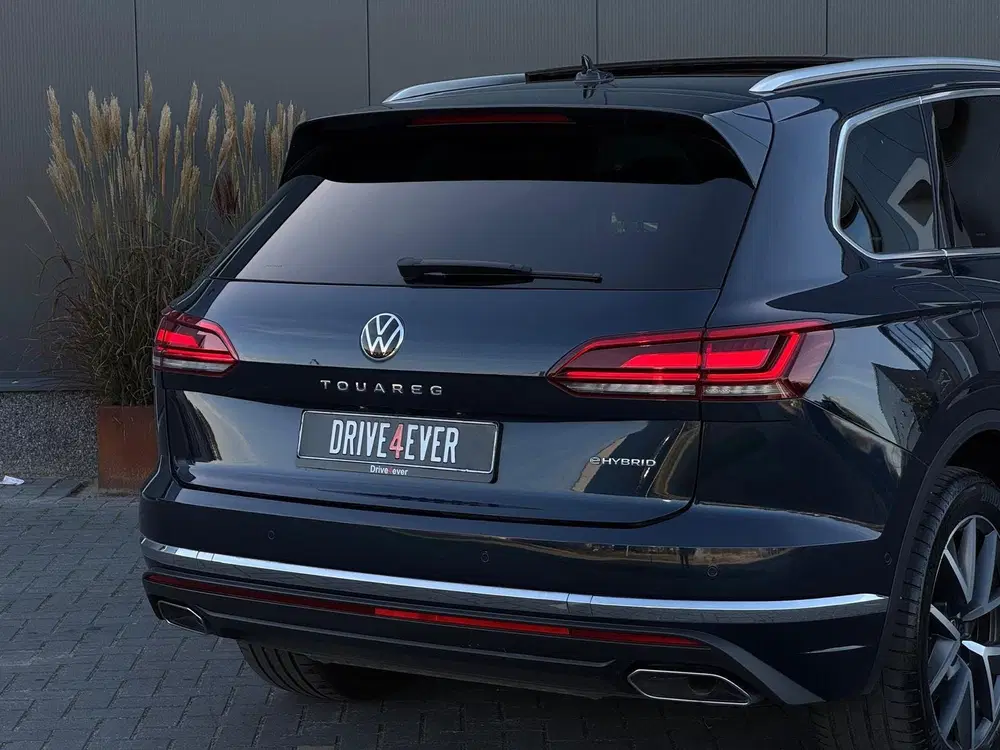 Volkswagen Touareg 3.0 TSi eHybrid 4MOTION PANO uit 2023, foto 7