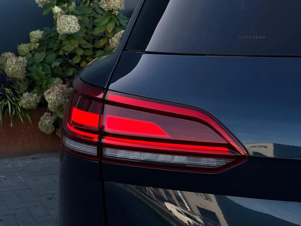 Volkswagen Touareg 3.0 TSi eHybrid 4MOTION PANO uit 2023, foto 8