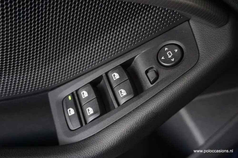 BMW 1-serie 118i Carplay uit 2023, foto 15