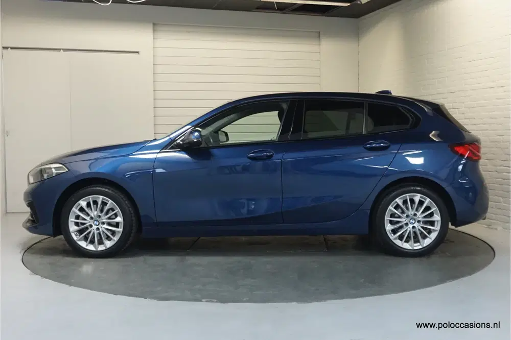 BMW 1-serie 118i Carplay uit 2023, foto 2