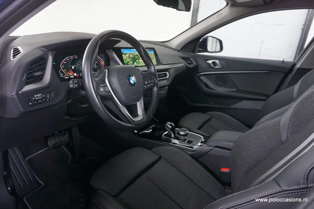 BMW 1-serie 118i Carplay uit 2023, foto 9