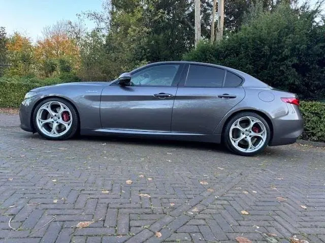 Alfa Romeo Giulia Veloce 2.0T 280PK AWD Q4 Acruise uit 2019, foto 4