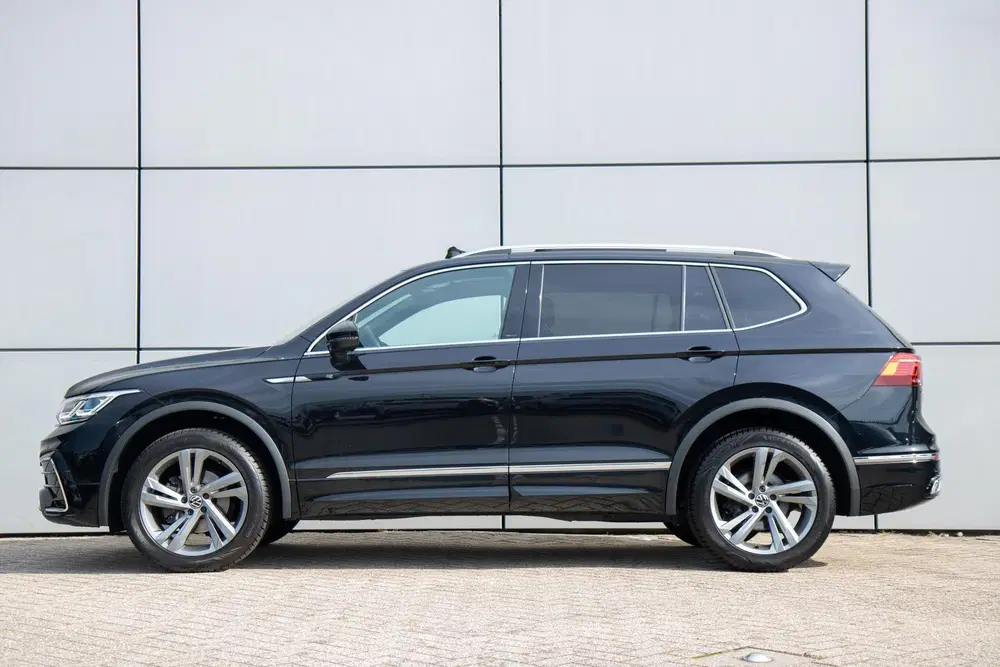 Volkswagen Tiguan Allspace 1.5 TSI 150pk R-Line Business 7p. uit 2023, foto 3