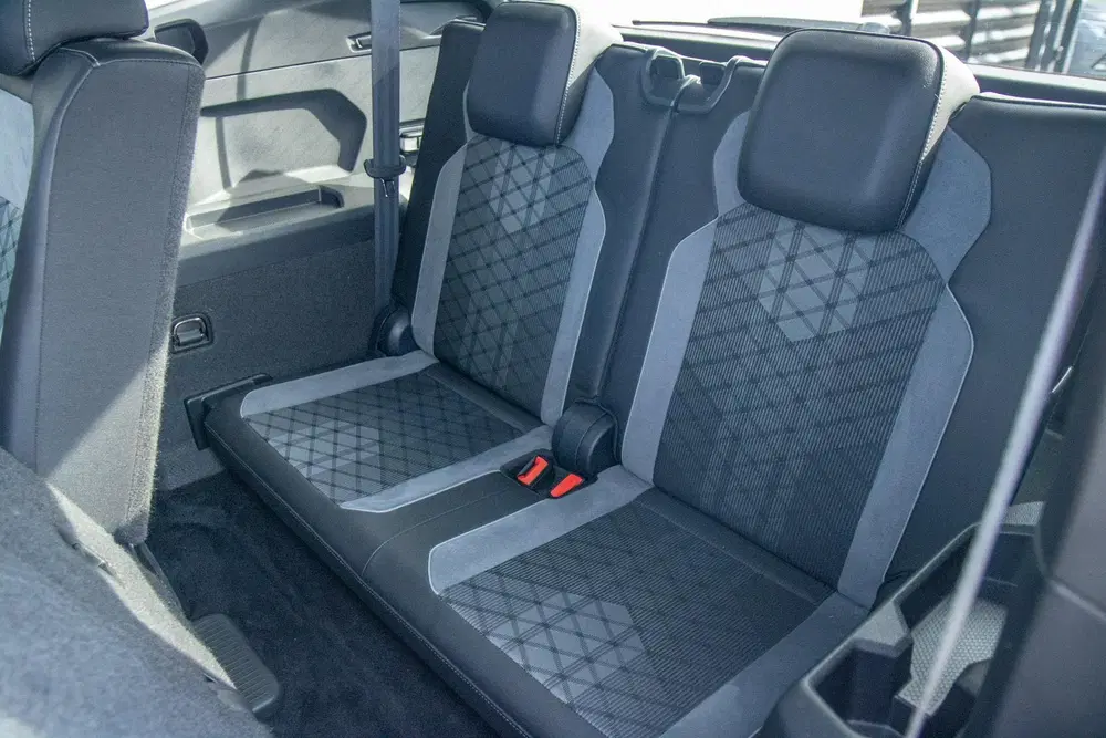Volkswagen Tiguan Allspace 1.5 TSI 150pk R-Line Business 7p. uit 2023, foto 6