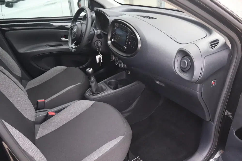 Toyota Aygo X 1.0 VVT-i MT Play uit 2023, foto 3