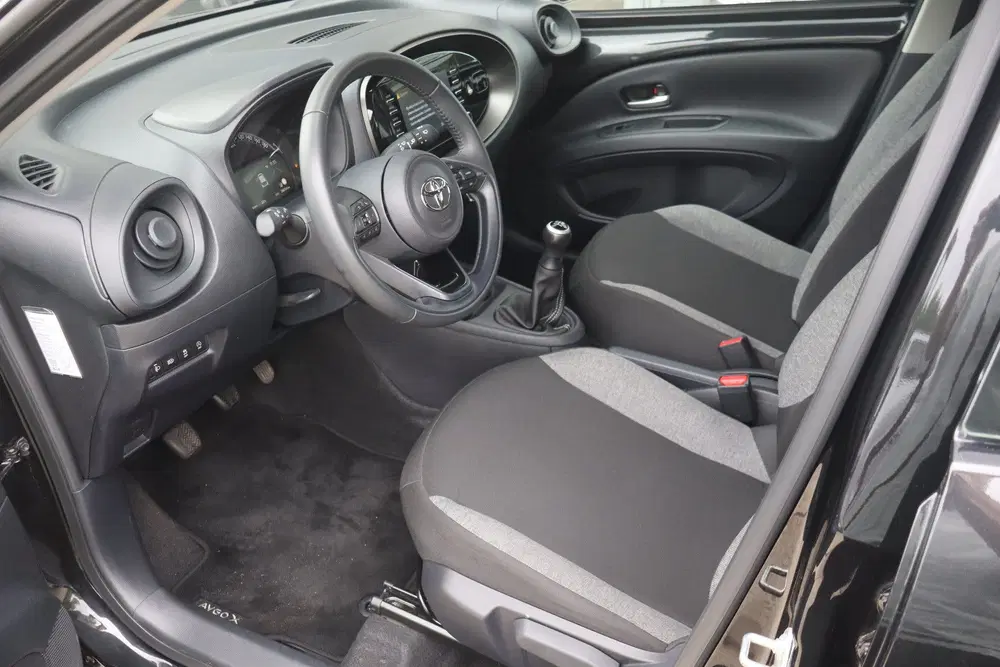 Toyota Aygo X 1.0 VVT-i MT Play uit 2023, foto 4