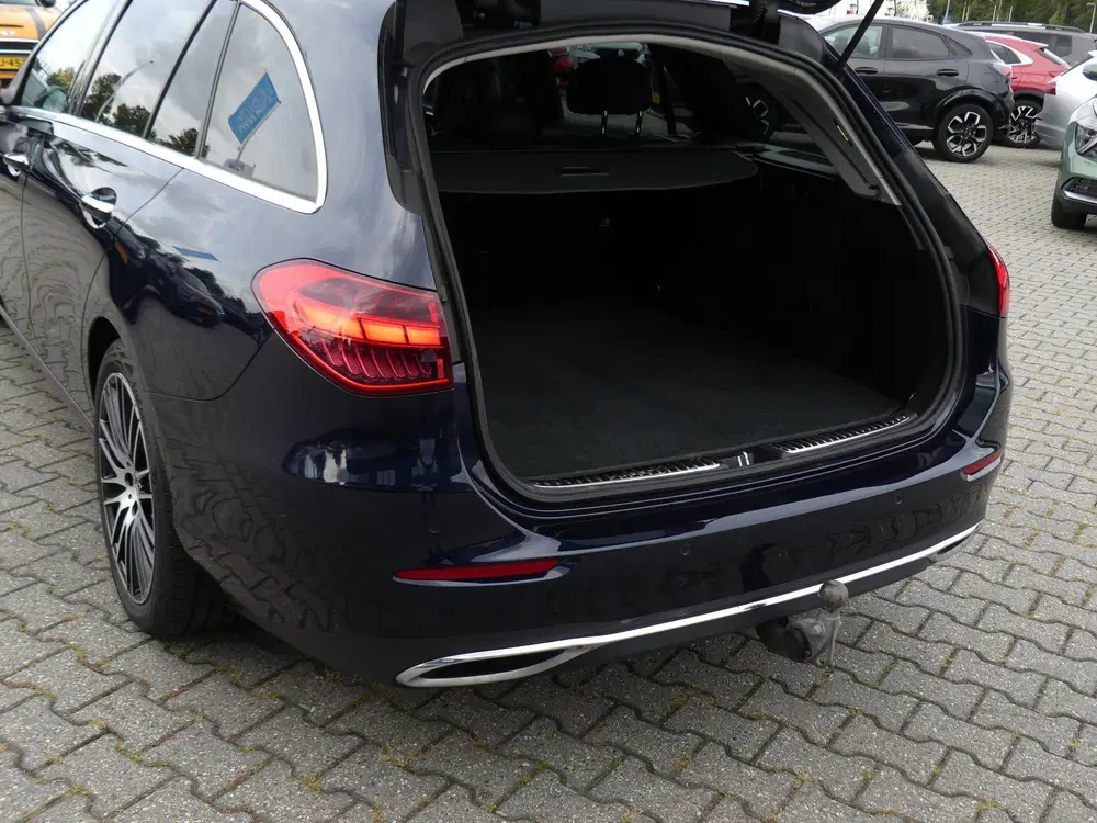 Mercedes-Benz C-Klasse 180 Automaat Luxury Line uit 2022, foto 6