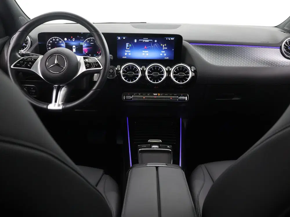 Mercedes-Benz GLA 180 Luxury Line uit 2024, foto 8