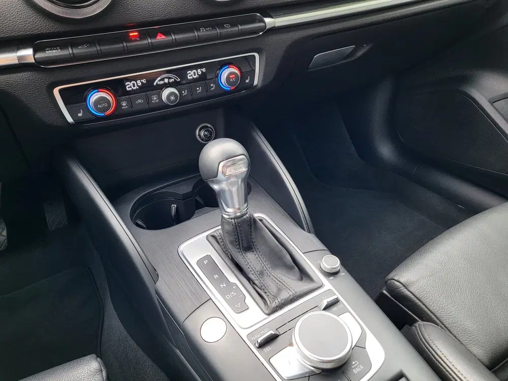 Audi A3 1.4 e-tron Sport PL+ uit 2019, foto 13