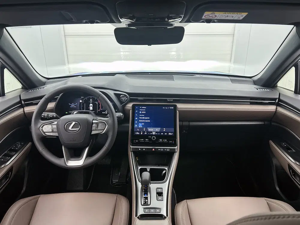 Lexus LBX Elegant 2WD uit 2024, foto 4