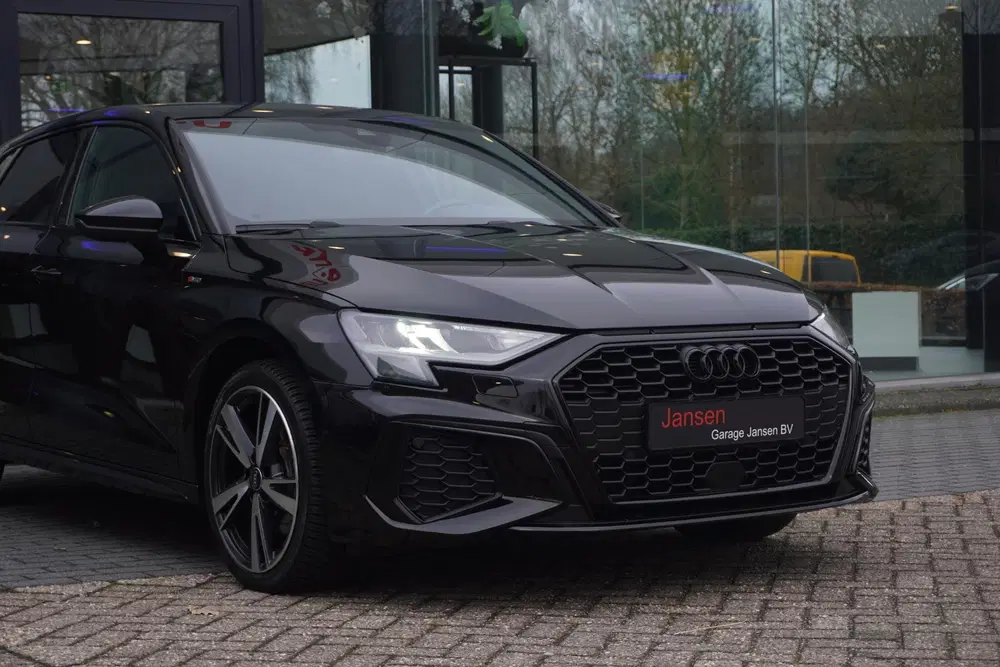 Audi A3 40 TFSI e Edition uit 2022, foto 5