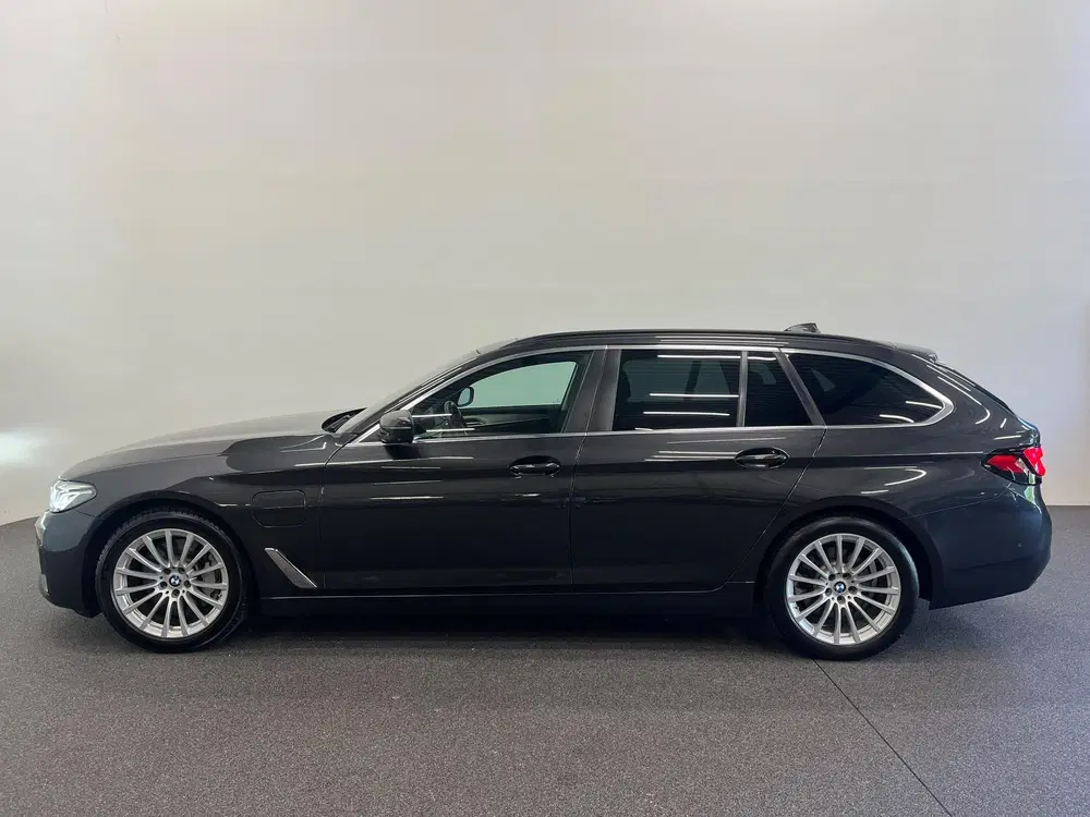 BMW 5-serie 530e High Executive Panoramadak Navigati uit 2021, foto 4