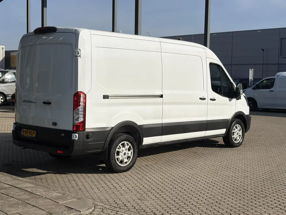 Ford Transit 350 L3H2 Trend 68 kWh uit 2024, foto 7