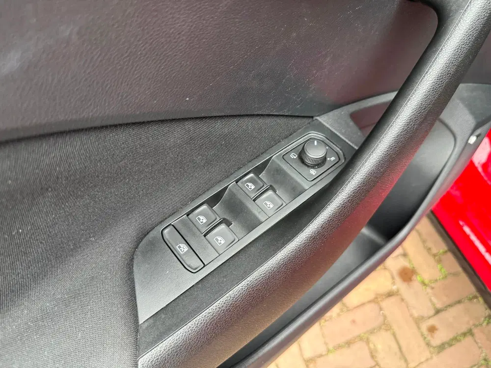 Skoda Kamiq 1.0 TSI Monte Carlo Automaat uit 2022, foto 11