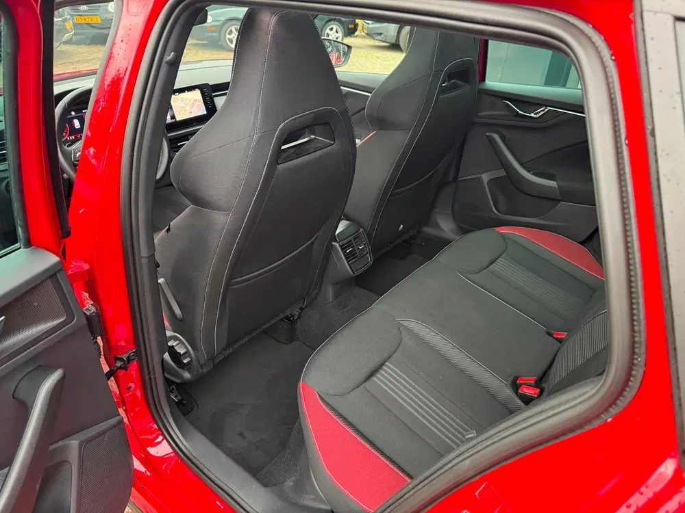 Skoda Kamiq 1.0 TSI Monte Carlo Automaat uit 2022, foto 13