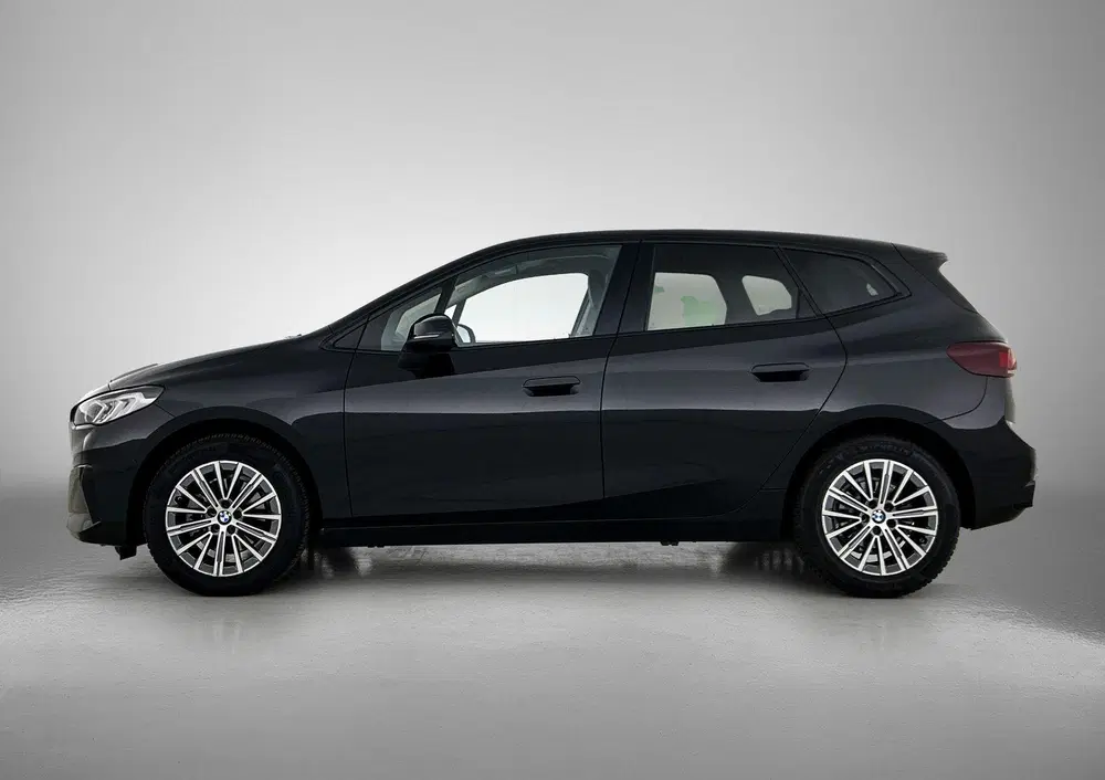 BMW 2-serie Active Tourer 218i BLACK-LINE uit 2023, foto 2