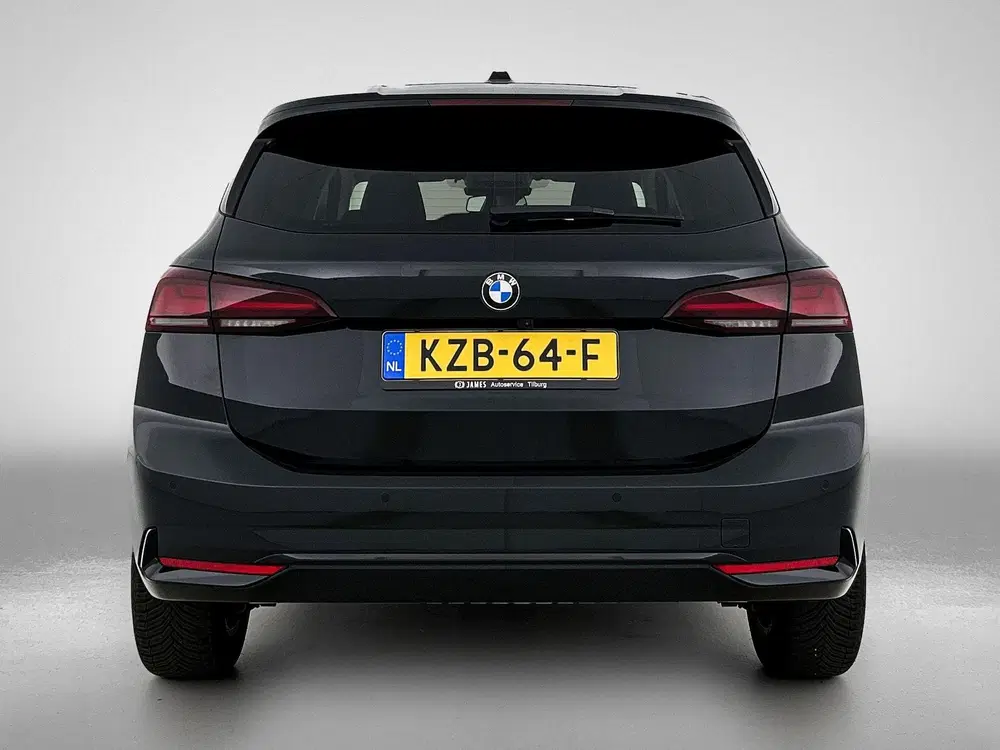 BMW 2-serie Active Tourer 218i BLACK-LINE uit 2023, foto 4