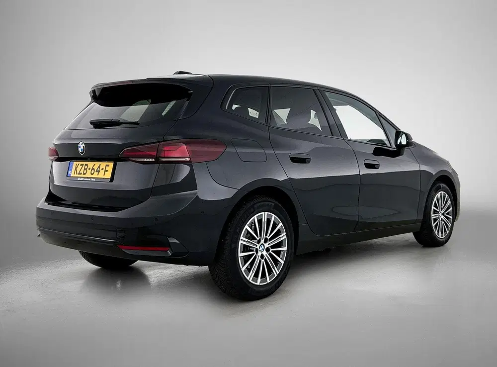 BMW 2-serie Active Tourer 218i BLACK-LINE uit 2023, foto 5