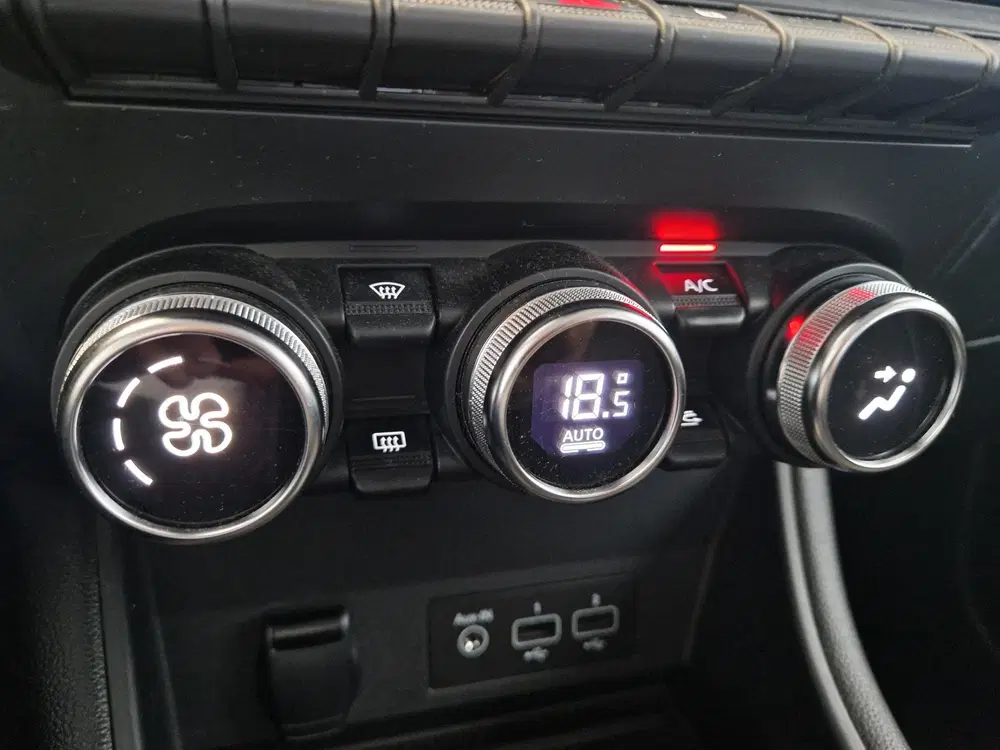 Renault Captur 1.3 TCe 140 Intens uit 2021, foto 13