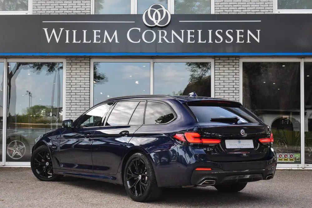 BMW 5-serie 530e Aut. M-Sport Pano HUD Laser Comf Ze uit 2023, foto 5