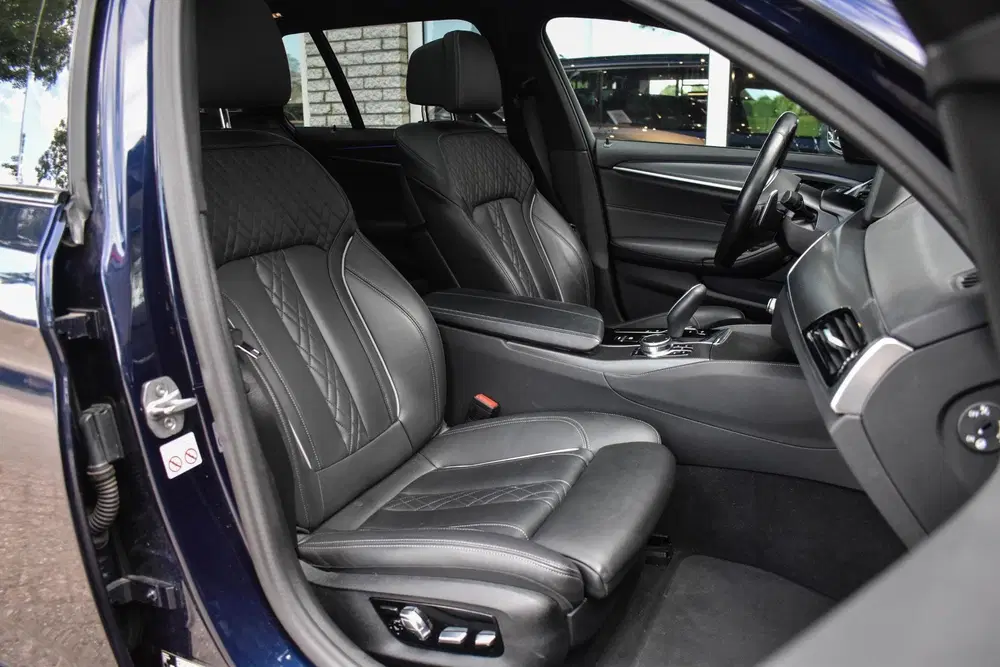BMW 5-serie 530e Aut. M-Sport Pano HUD Laser Comf Ze uit 2023, foto 6