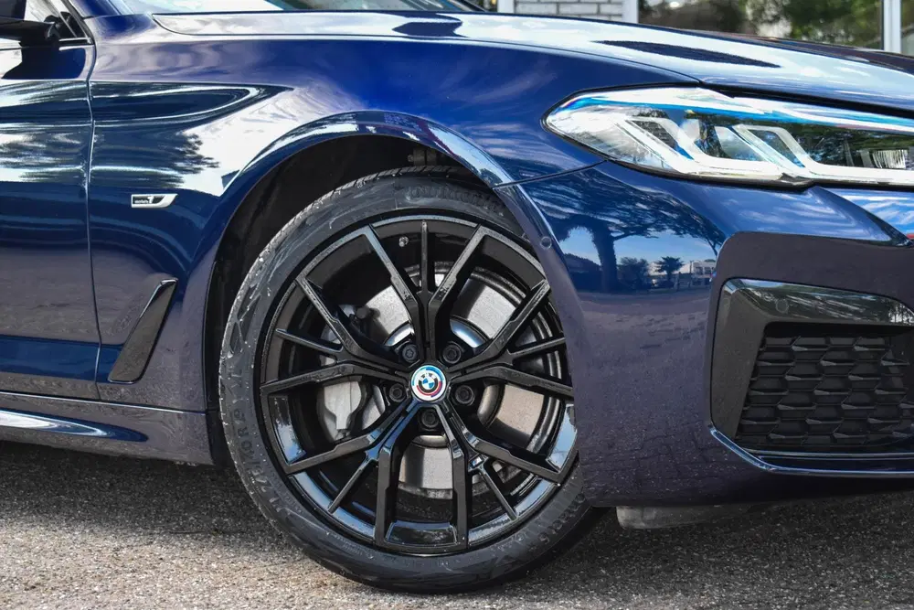 BMW 5-serie 530e Aut. M-Sport Pano HUD Laser Comf Ze uit 2023, foto 8