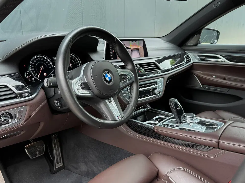 BMW 7-serie 740e uit 2019, foto 7