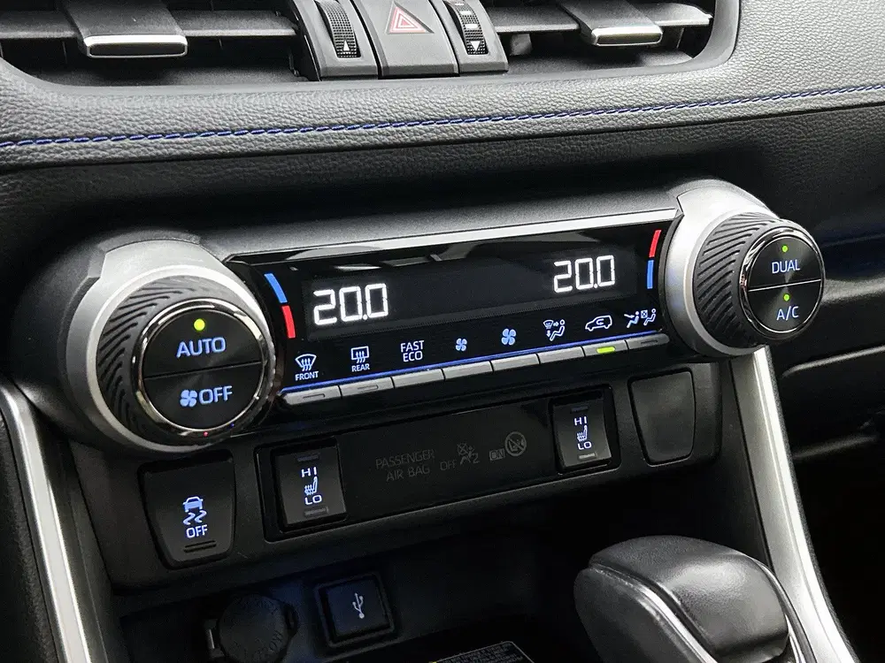 Toyota RAV 4 2.5 Hybrid Bi-Tone uit 2021, foto 10