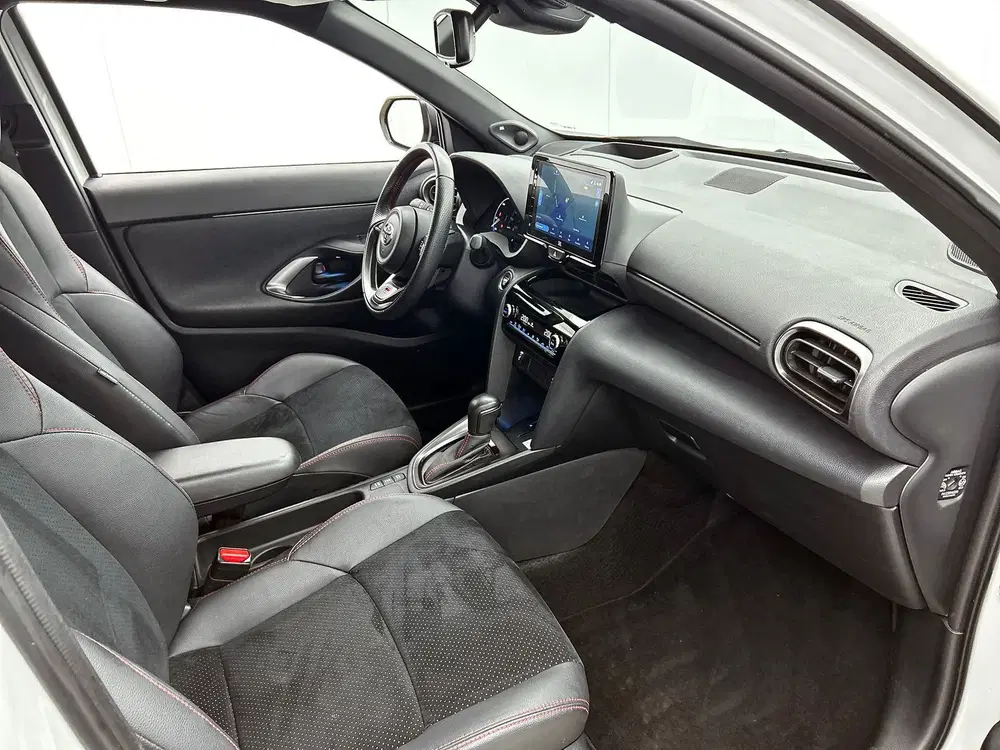 Toyota Yaris Cross 1.5 Hybrid GR Sport uit 2022, foto 14