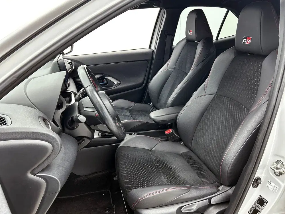 Toyota Yaris Cross 1.5 Hybrid GR Sport uit 2022, foto 5