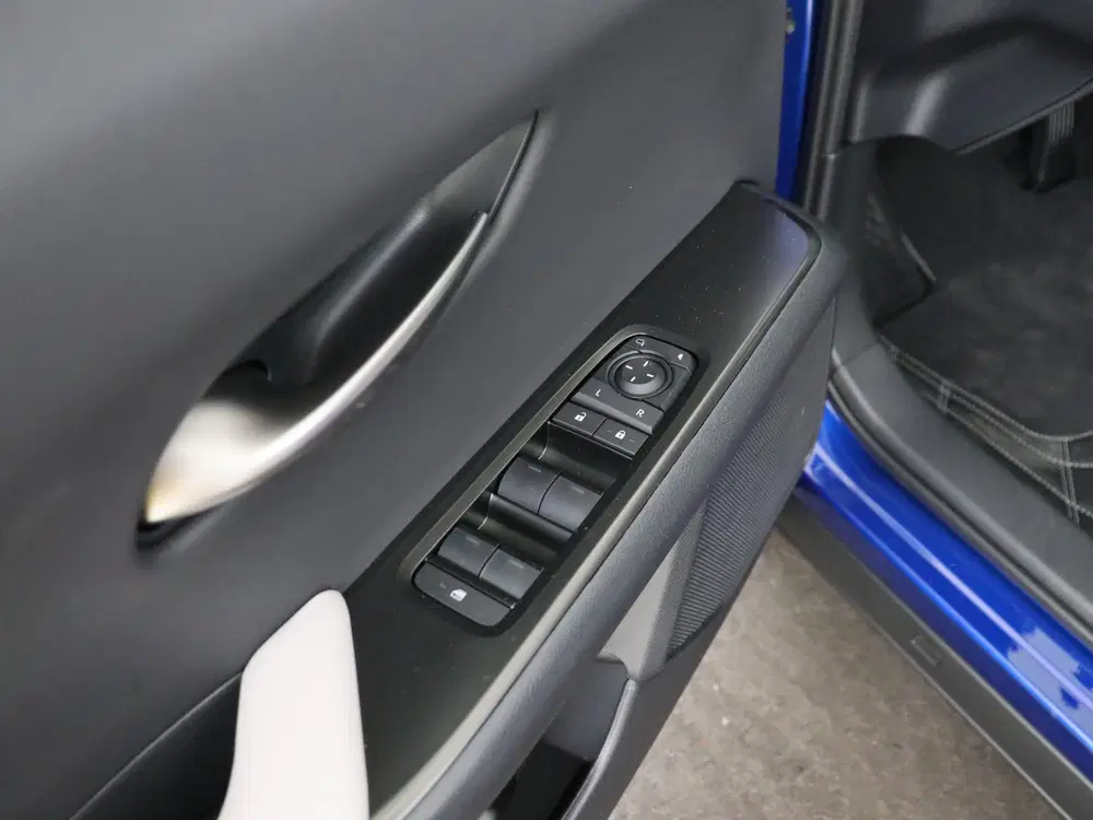 Lexus UX Ultimate Edition uit 2026, foto 10