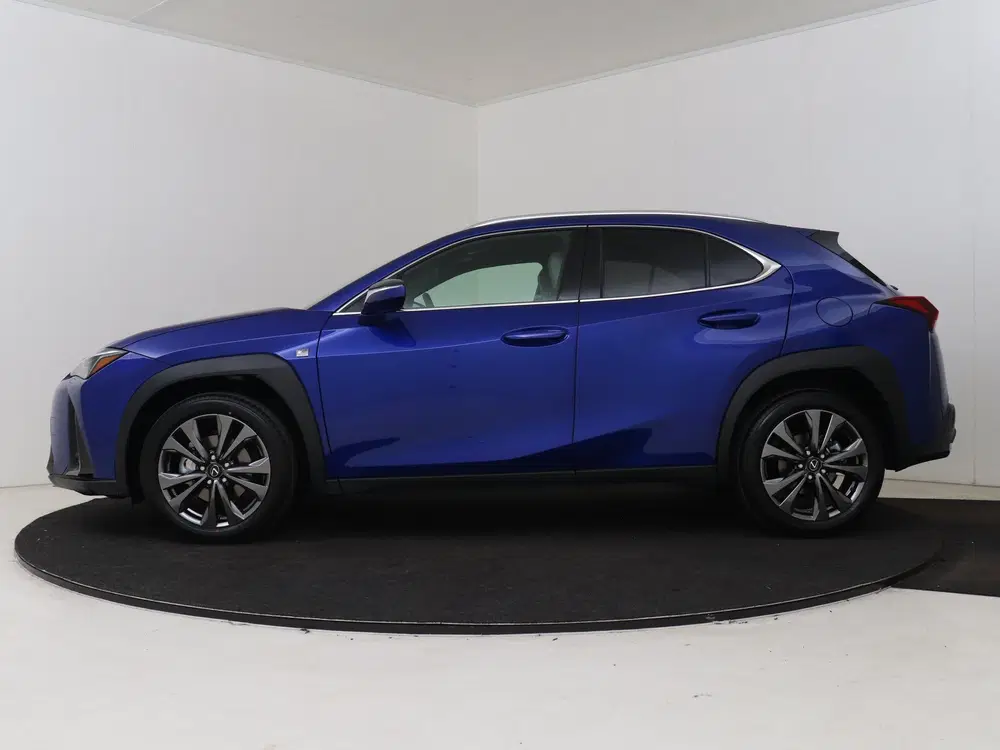 Lexus UX Ultimate Edition uit 2026, foto 3
