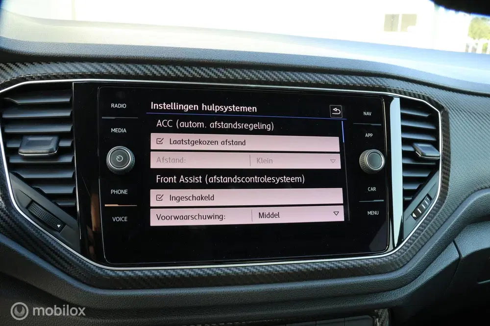 Volkswagen T-Roc 1.5 TSI DSG I R-Line I Camera uit 2019, foto 10