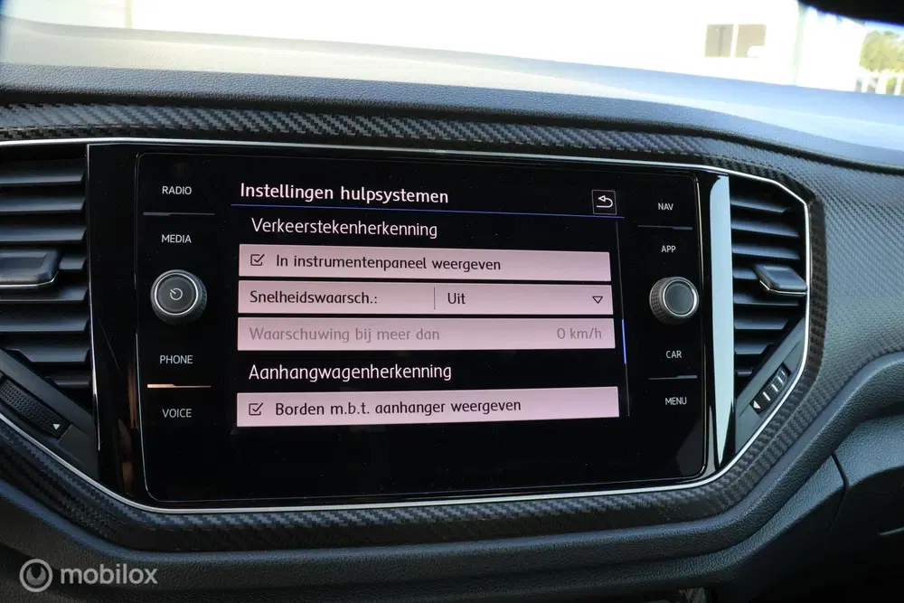 Volkswagen T-Roc 1.5 TSI DSG I R-Line I Camera uit 2019, foto 14
