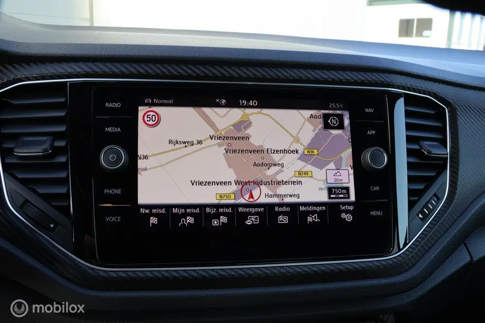 Volkswagen T-Roc 1.5 TSI DSG I R-Line I Camera uit 2019, foto 9